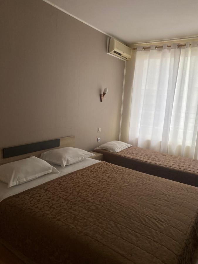 Apartments Danita & Restaurant&Pool Bar Varna ภายนอก รูปภาพ
