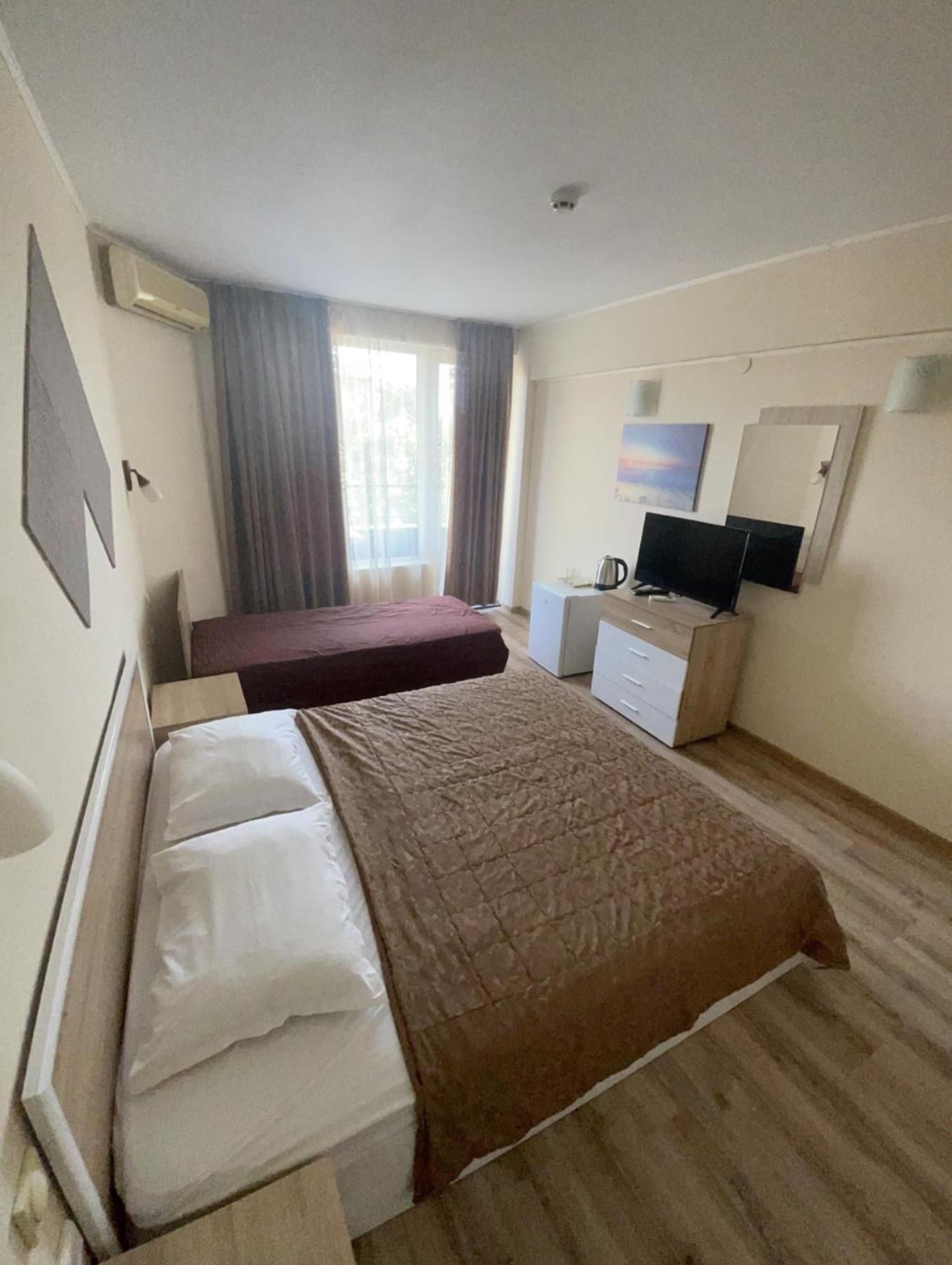 Apartments Danita & Restaurant&Pool Bar Varna ภายนอก รูปภาพ