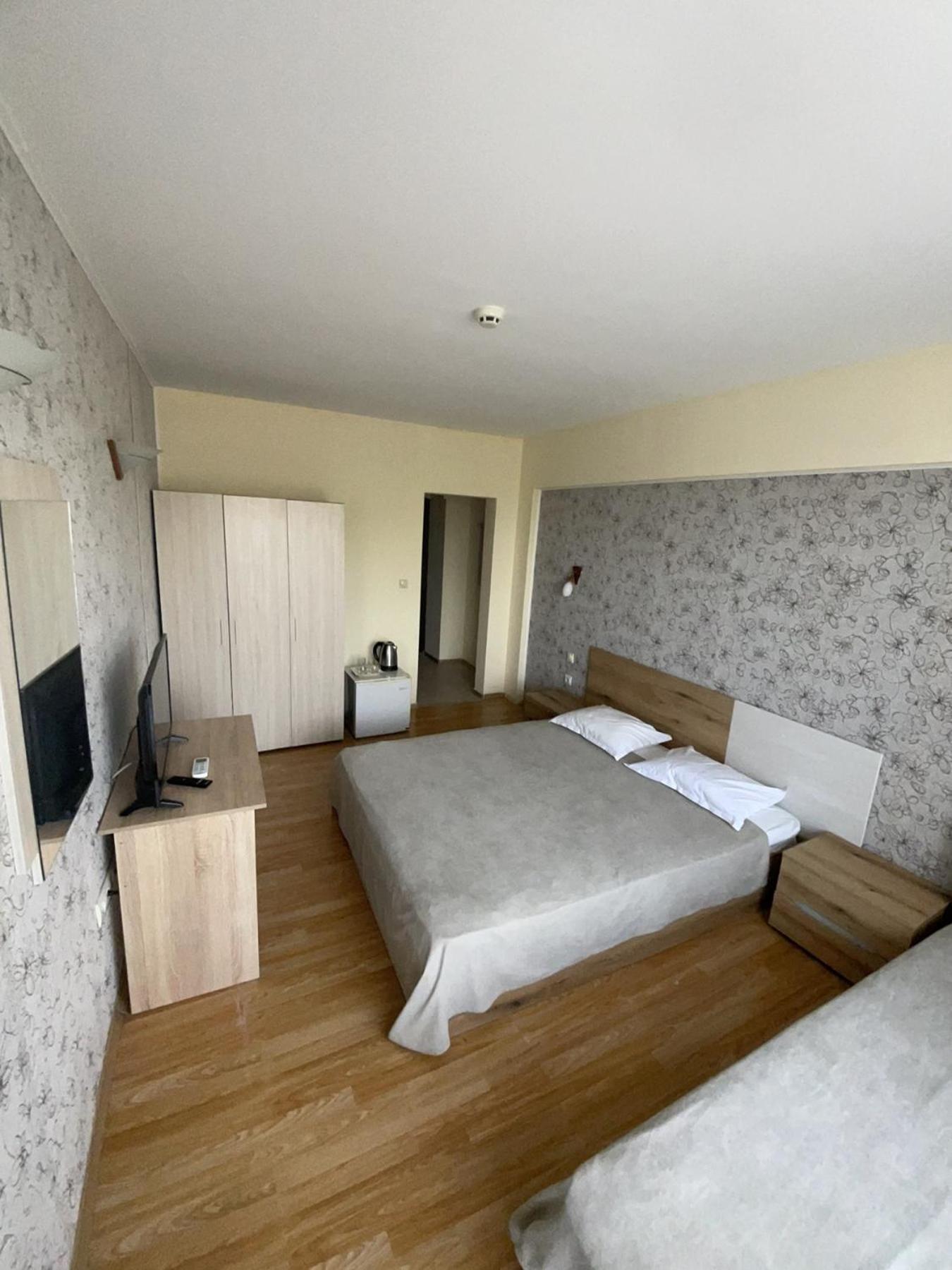 Apartments Danita & Restaurant&Pool Bar Varna ภายนอก รูปภาพ