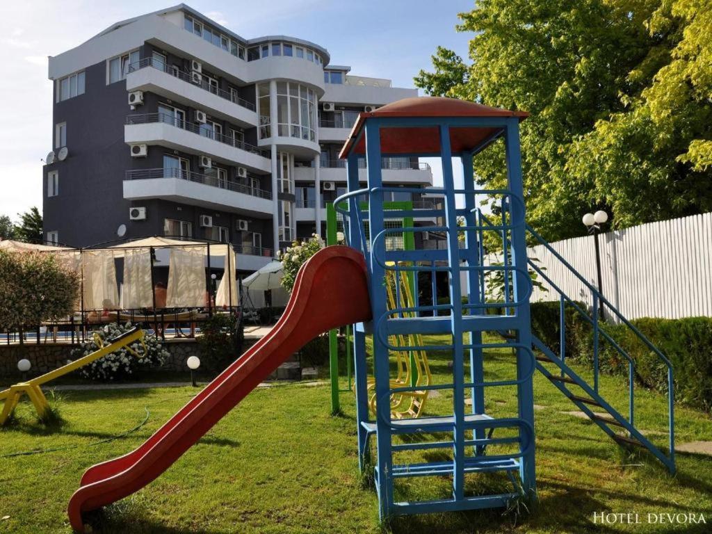Apartments Danita & Restaurant&Pool Bar Varna ภายนอก รูปภาพ